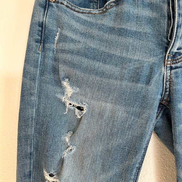 American Eagle Jeans Tomgirl Button Fly Destroyed Raw Hem Grunge - Picture 3 of 15